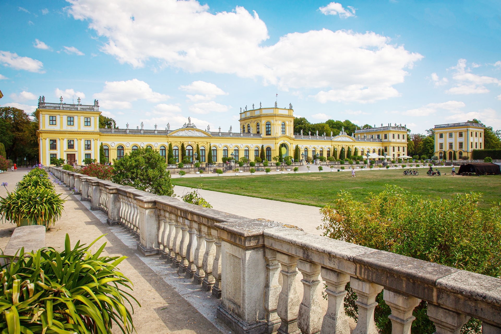 Foto: Staatspark Karlsaue - Orangerie (Schloss) in Kassel-Südstadt