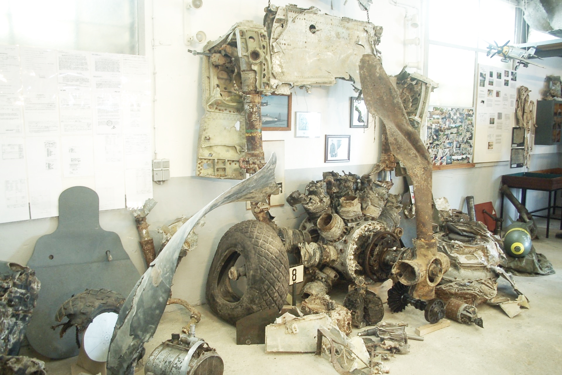Foto: Flugzeugwrackmuseum in Stadtallendorf-Schweinsberg