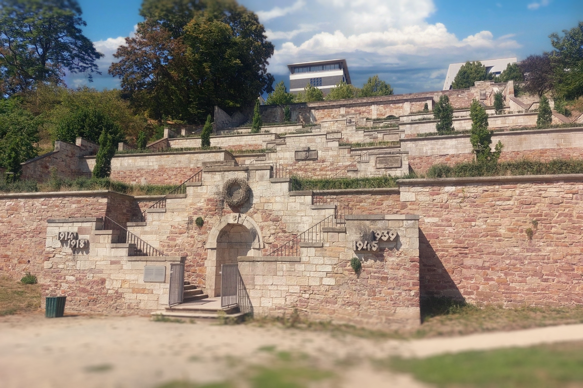 Foto: Staatspark Karlsaue - Ehrenmal in Kassel-Südstadt