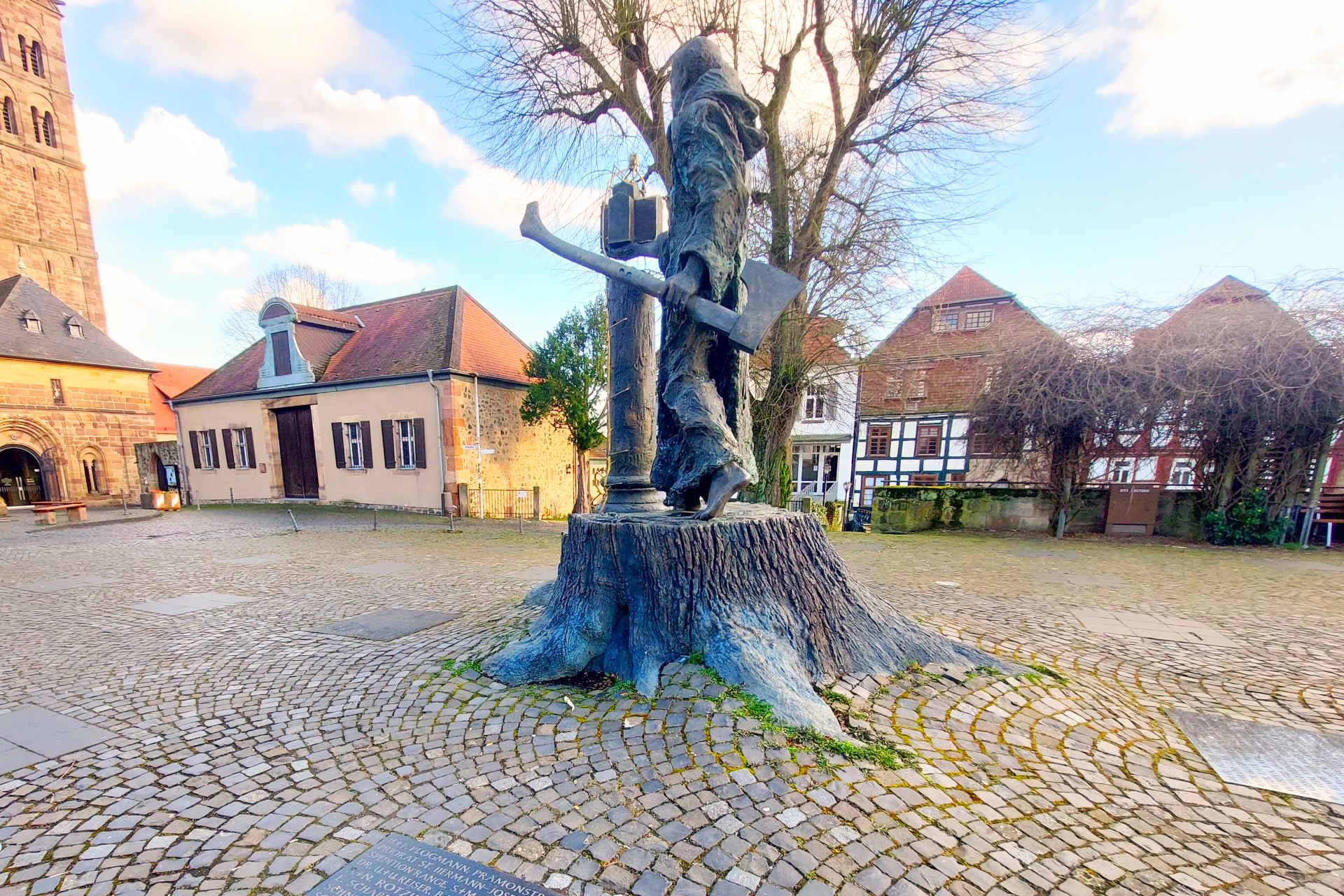 Foto: Bonifatius-Denkmal in Fritzlar