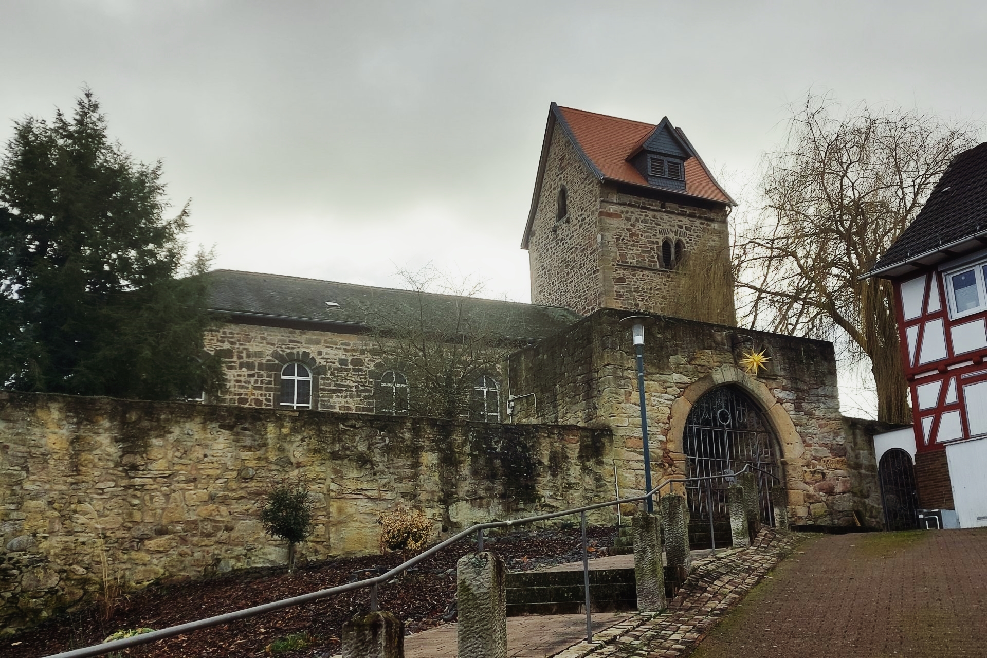 Foto: Ev. Kirche in Felsberg-Gensungen